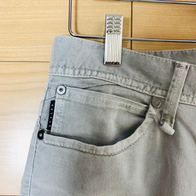 Sisley(シスレー)のSisley グレーデニム　slim fit レディースのパンツ(デニム/ジーンズ)の商品写真