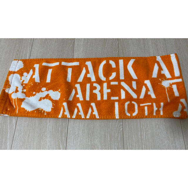 AAA(トリプルエー)のお値下げ☆AAA 10thアリーナツアー　マフラータオル　橙　 エンタメ/ホビーのタレントグッズ(ミュージシャン)の商品写真