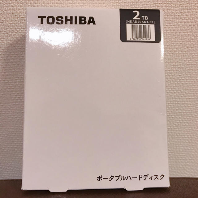 東芝(トウシバ)の新品 TOSHIBA ポータブルハードディスク2TB HDAD20AK3-FP スマホ/家電/カメラのPC/タブレット(PC周辺機器)の商品写真