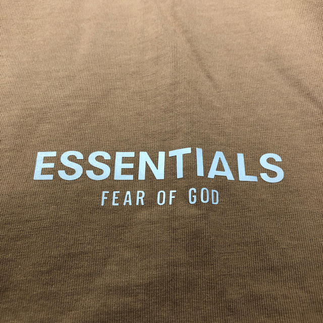 FEAR OF GOD(フィアオブゴッド)のFear Of God Essentials T-Shirt メンズのトップス(Tシャツ/カットソー(半袖/袖なし))の商品写真