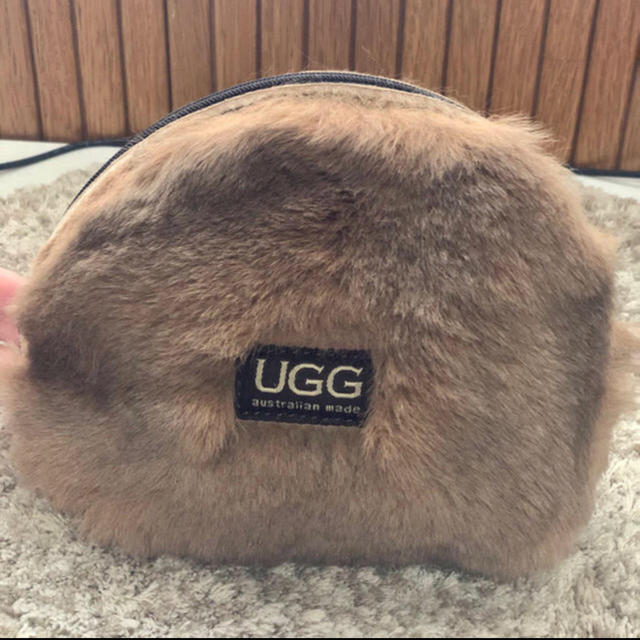 UGG(アグ)のUGGポーチ 化粧品結構入ります レディースのファッション小物(ポーチ)の商品写真