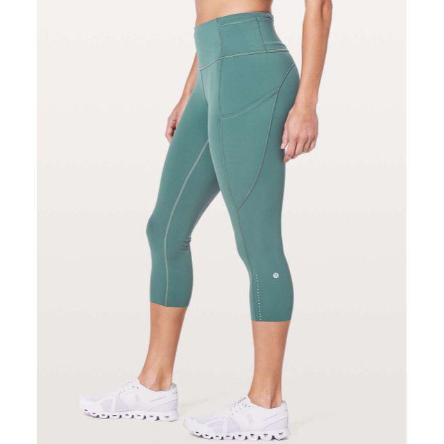 lululemon(ルルレモン)のルルレモン　Fast And Free Crop II　新品タグ付き レディースのレッグウェア(レギンス/スパッツ)の商品写真