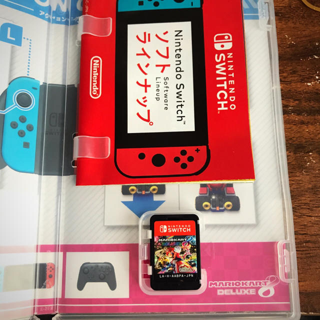 Nintendo Switch(ニンテンドースイッチ)のswitch マリオカート8 デラックス エンタメ/ホビーのゲームソフト/ゲーム機本体(家庭用ゲームソフト)の商品写真