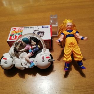 ドラゴンボール(ドラゴンボール)のドラゴンボール　ブルマカプセルバイクと孫悟飯？(フィギュア)