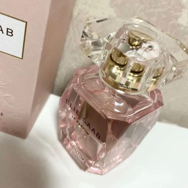 ELIE SAAB(エリーサーブ)のElie Saab le parfum rose couture 香水 コスメ/美容の香水(香水(女性用))の商品写真