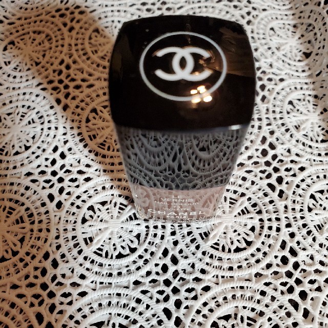 CHANEL(シャネル)のシャネルマニキュア　ピンクグレーベージュ コスメ/美容のネイル(マニキュア)の商品写真