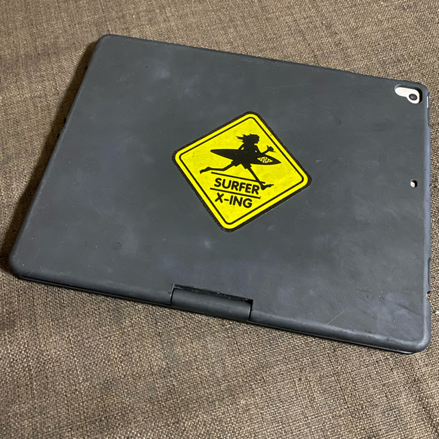 ほぼ未使用 iPad 6世代 Silver Cellular 32G SIMフリ ほぼ未使用 iPad 6世代 Silver Cellular 32G SIMフリ