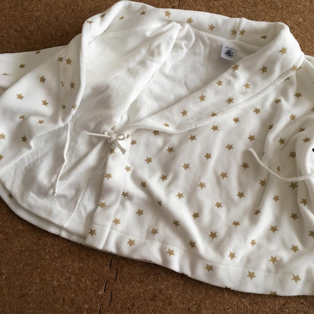 PETIT BATEAU(プチバトー)のプチバトー 星ガウン キッズ/ベビー/マタニティのキッズ服女の子用(90cm~)(カーディガン)の商品写真