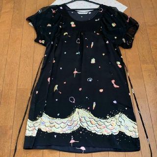 ツモリチサト(TSUMORI CHISATO)の美品ツモリチサト女優柄シルクワンピース(ひざ丈ワンピース)