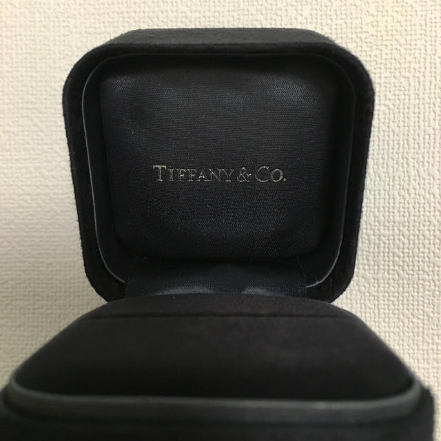 最適な価格 Tiffany  Co. - TIFFANYCo. リングケース 箱 ショップ袋 - skingraffititattoos.com