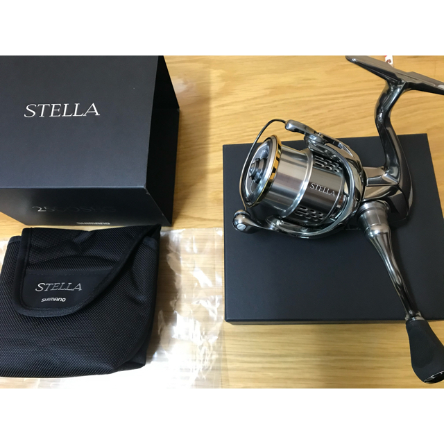 新品未使用 SHIMANO シマノ18 STELLA ステラ 2500SHG