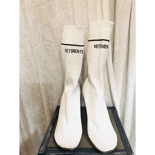 vetements ソックスブーツ 白 ブーティ ライターヒール ヴェトモン | フリマアプリ ラクマ