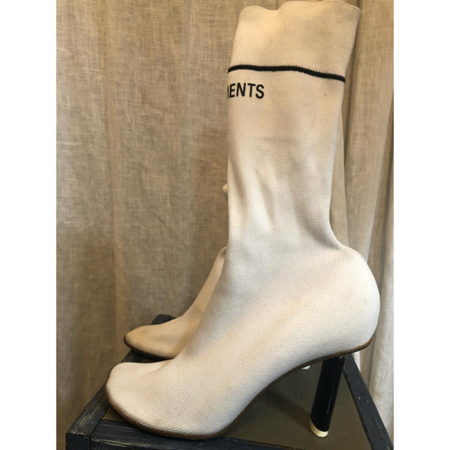 vetements ソックスブーツ 白 ブーティ ライターヒール ヴェトモン