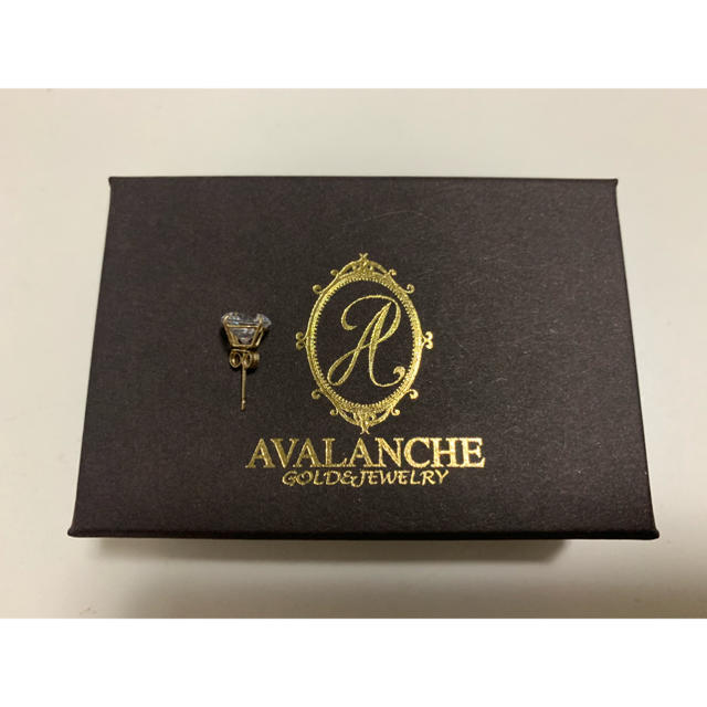 AVALANCHE(アヴァランチ)のAVALANCHE イエローゴールドピアス 10K 7mm メンズのアクセサリー(ピアス(片耳用))の商品写真