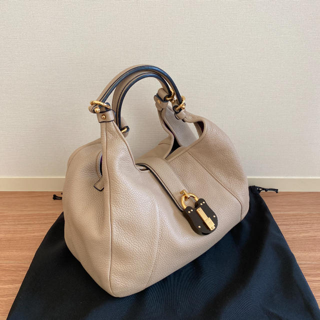 美品　ロエベ   LOEWE カリエ　ホーボー　ハンドバッグ　ショルダーバッグレディース