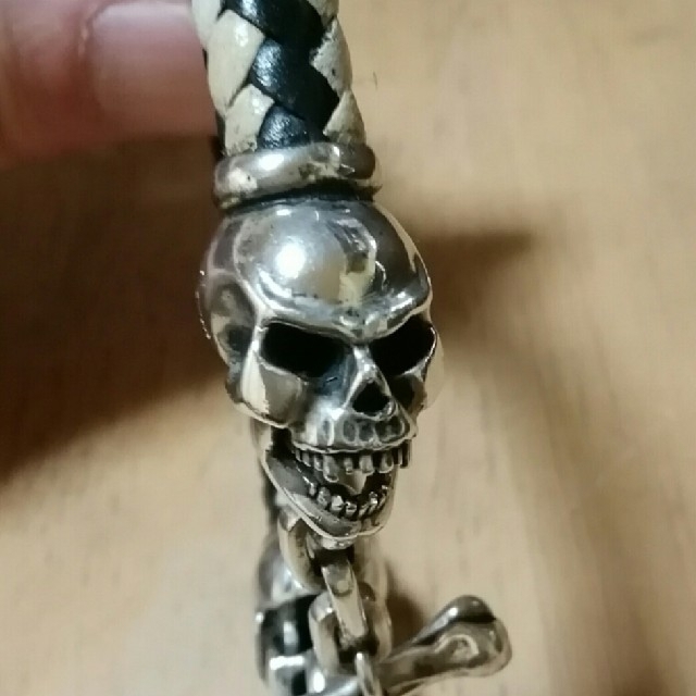 ヒムロック様専用！レザーズ&トレジャーズ シルバー スカル レザー ブレスレット メンズのアクセサリー(ブレスレット)の商品写真