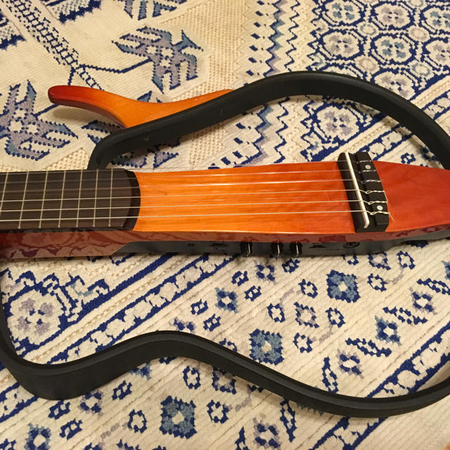 ヤマハ(ヤマハ)のヤマハ  サイレントギター  SLG-100N 楽器のギター(その他)の商品写真