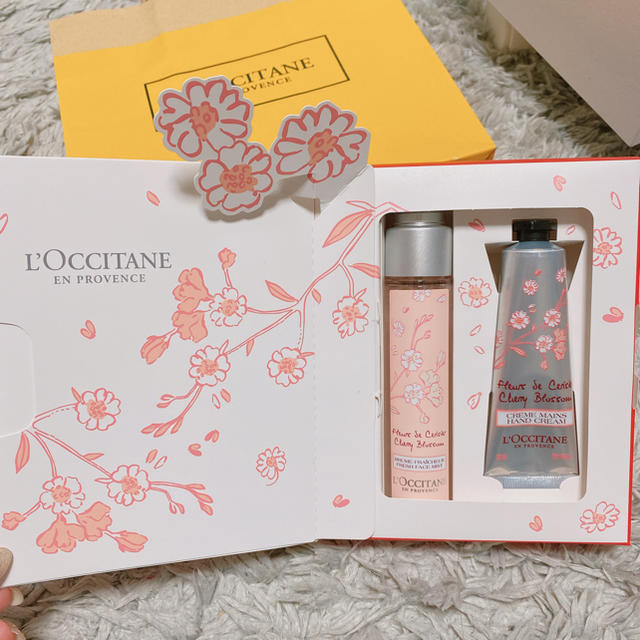 L'OCCITANE(ロクシタン)のロクシタン　チェリーブロッサム ミスト＆ハンド【数量限定】L'OCCITANE コスメ/美容のボディケア(ハンドクリーム)の商品写真