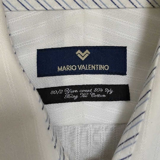 MARIO VALENTINO(マリオバレンチノ)の【美品】マリオバレンチノ　ビジネスシャツ　白　シャドーストライプ　Mサイズ メンズのトップス(シャツ)の商品写真