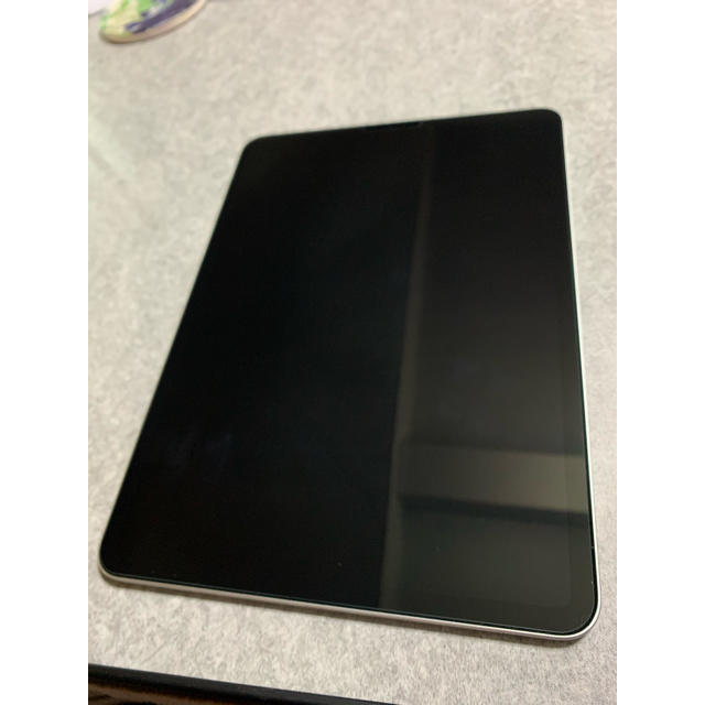 【使用僅か】iPad pro 11インチ(256GB/2018/wifiモデル)