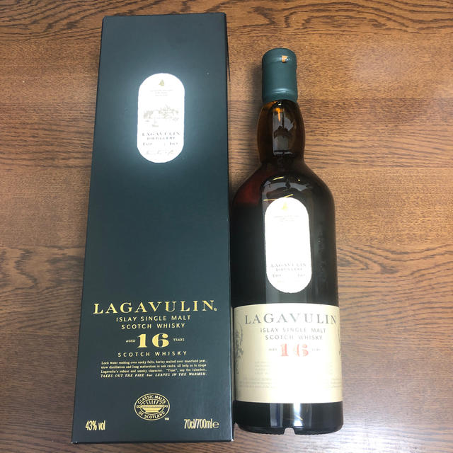Lagavulin 16年 食品/飲料/酒の酒(ウイスキー)の商品写真