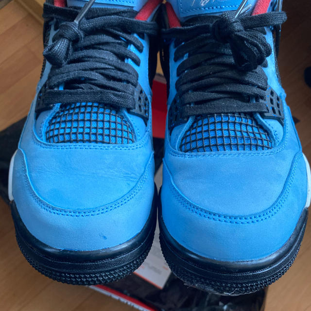 travis scott jordan4 トラヴィススコット