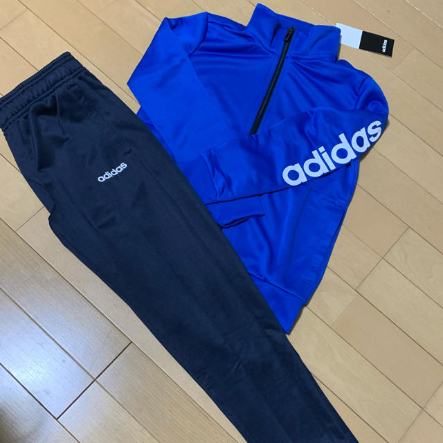 adidas(アディダス)のadidas アディダス ジャージ上下セット 130サイズ 新品未使用 キッズ/ベビー/マタニティのキッズ服男の子用(90cm~)(その他)の商品写真