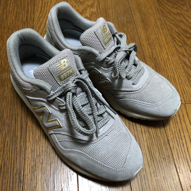 New Balance(ニューバランス)のニューバランス スニーカー ９９７Ｈ　２４cm   最終値下げ レディースの靴/シューズ(スニーカー)の商品写真