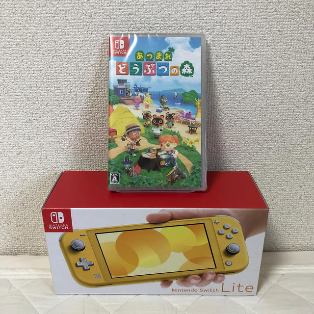 Nintendo Switch(ニンテンドースイッチ)のNintendo Switch Lite本体　あつまれどうぶつの森ソフト エンタメ/ホビーのゲームソフト/ゲーム機本体(携帯用ゲームソフト)の商品写真