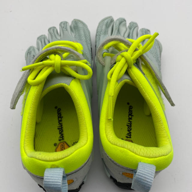 vibram(ビブラム)のVibram FiveFingers/W36(22.5cm) レディースの靴/シューズ(スニーカー)の商品写真