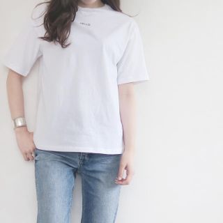 スタニングルアー(STUNNING LURE)のDolce HELLO Tシャツ 今だけお値下げ(Tシャツ/カットソー(半袖/袖なし))