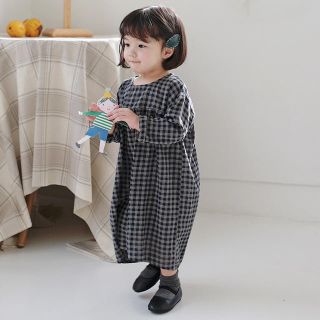 新品　ネイビーギンガムチェックロングワンピース　女の子　長袖(ワンピース)