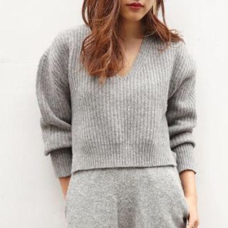 スライ(SLY)のSLY WOOL Vネック knit(ニット/セーター)