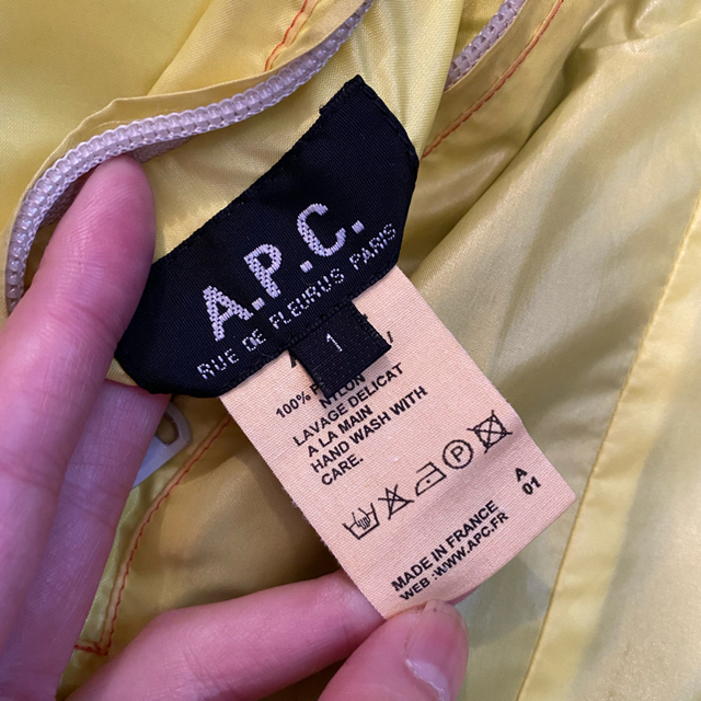 A.P.C(アーペーセー)のAPC ウィンドブレーカー メンズのジャケット/アウター(ナイロンジャケット)の商品写真