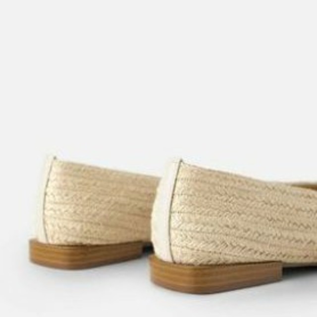 ZARA(ザラ)の新品❤️ZARA・ラフィア❤️人気完売❤️size36 レディースの靴/シューズ(バレエシューズ)の商品写真