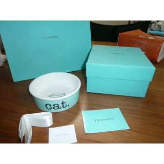 ティファニー(Tiffany & Co.)の新同美品／箱袋りぼん付ティファニ－Tiffany&CoＣＡＴボウル猫ごはん水お皿(猫)