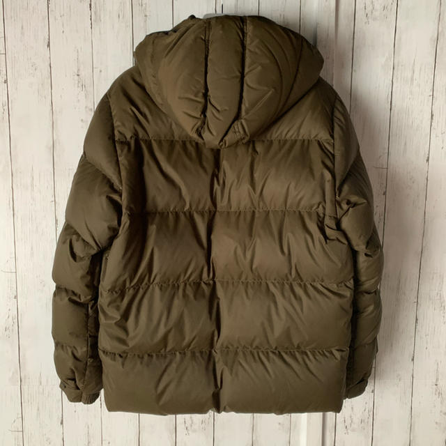 MONCLER(モンクレール)の美品 モンクレール ダウンジャケット カーキ 1 MONCLER バジーレ メンズのジャケット/アウター(ダウンジャケット)の商品写真