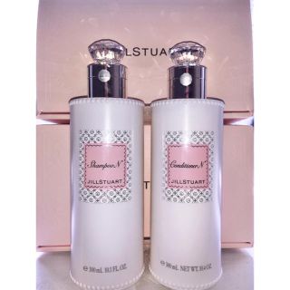 ジルスチュアート(JILLSTUART)のJILLSTUART シャンプー コンディショナー(シャンプー)