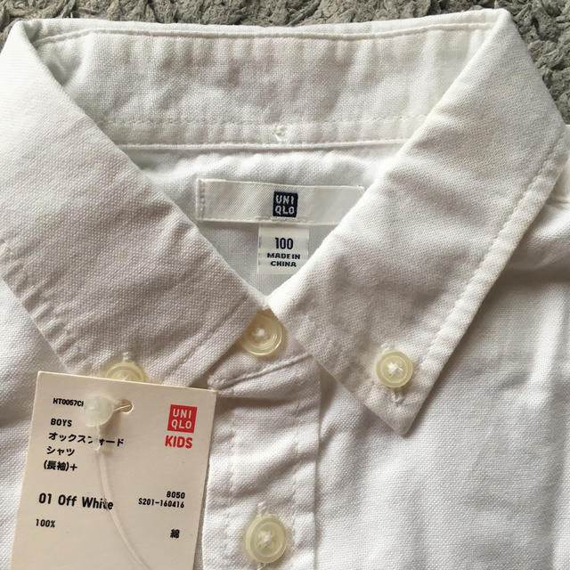 UNIQLO(ユニクロ)のUNIQLO オックスフォードシャツ 100 新品未使用 キッズ/ベビー/マタニティのキッズ服男の子用(90cm~)(ドレス/フォーマル)の商品写真