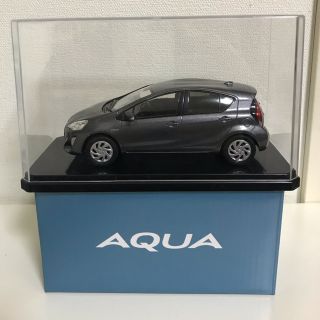 トヨタ(トヨタ)のTOYOTA AQUA トヨタ アクア ミニカー カラーサンプル グレー(ミニカー)