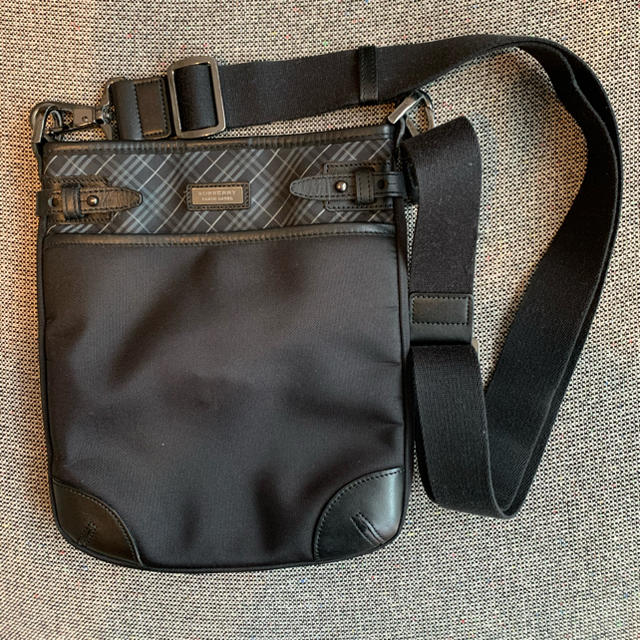 BURBERRY BLACK LABEL(バーバリーブラックレーベル)のBurberry black label bag メンズのバッグ(ショルダーバッグ)の商品写真