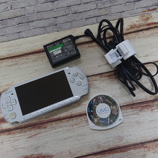 プレイステーションポータブル(PlayStation Portable)のPSP3000 ホワイト 本体(携帯用ゲーム機本体)