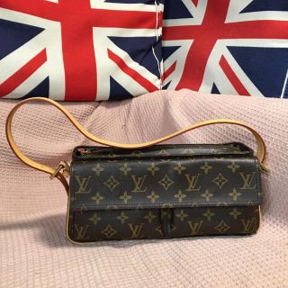 ルイヴィトン(LOUIS VUITTON)の美品☆ルイヴィトン  ヴィバシテ☆(ショルダーバッグ)