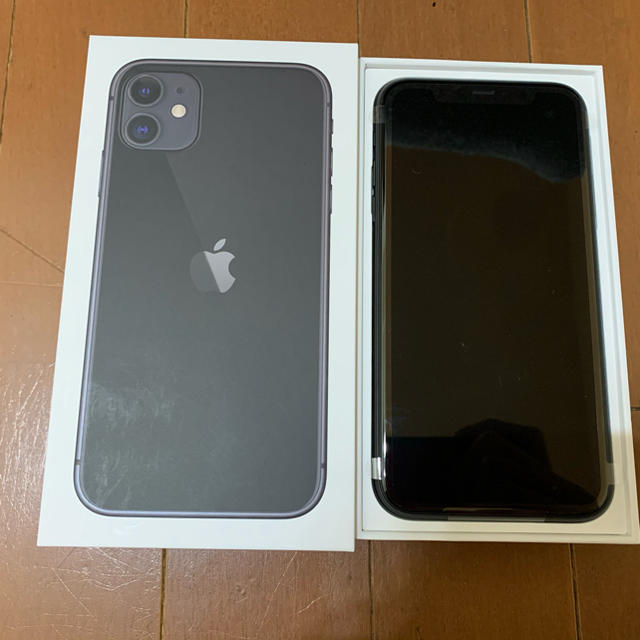 Apple(アップル)の新品 iPhone 11 128GB ブラック SIMフリー 一括購入品 スマホ/家電/カメラのスマートフォン/携帯電話(スマートフォン本体)の商品写真