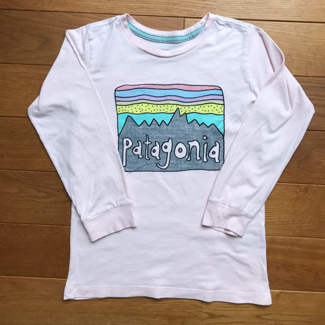 patagonia(パタゴニア)のパタゴニア　ロンT キッズ/ベビー/マタニティのキッズ服女の子用(90cm~)(Tシャツ/カットソー)の商品写真