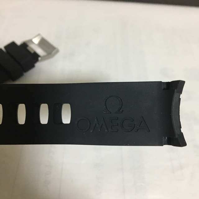 OMEGA(オメガ)のオメガ  シーマスター プラネットオーシャン 純正ラバーベルト メンズの時計(ラバーベルト)の商品写真