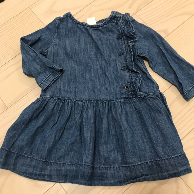 GAP(ギャップ)のGAP 2点セット　半袖　長袖　ワンピース　12〜18カ月 キッズ/ベビー/マタニティのベビー服(~85cm)(ワンピース)の商品写真