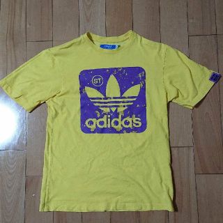 アディダス(adidas)のadidas Tシャツ(Tシャツ/カットソー(半袖/袖なし))