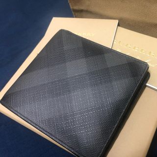 バーバリー(BURBERRY)のBurberry 二つ折り財布&小銭入れ　値段交渉応じています！(折り財布)