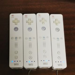 ウィー(Wii)のwiiリモコン 2本セット ホワイト(家庭用ゲーム機本体)